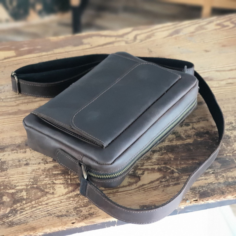 Чоловіша шкіряна сумка крос-боді GS 19*25*5 см коричнева